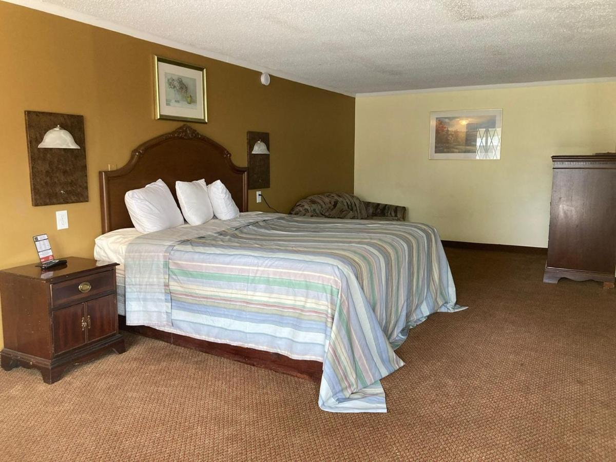 Rodeway Inn & Suites Saginaw Dış mekan fotoğraf