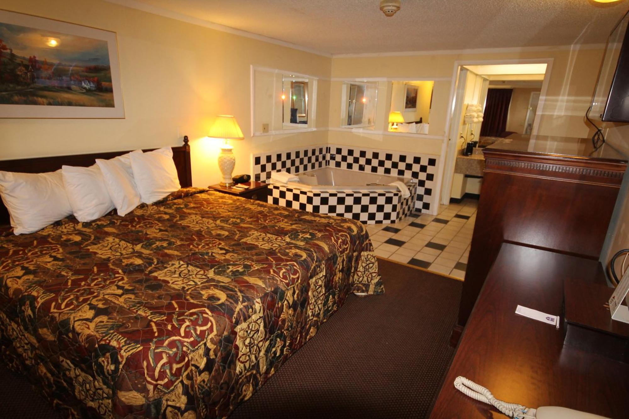 Rodeway Inn & Suites Saginaw Oda fotoğraf