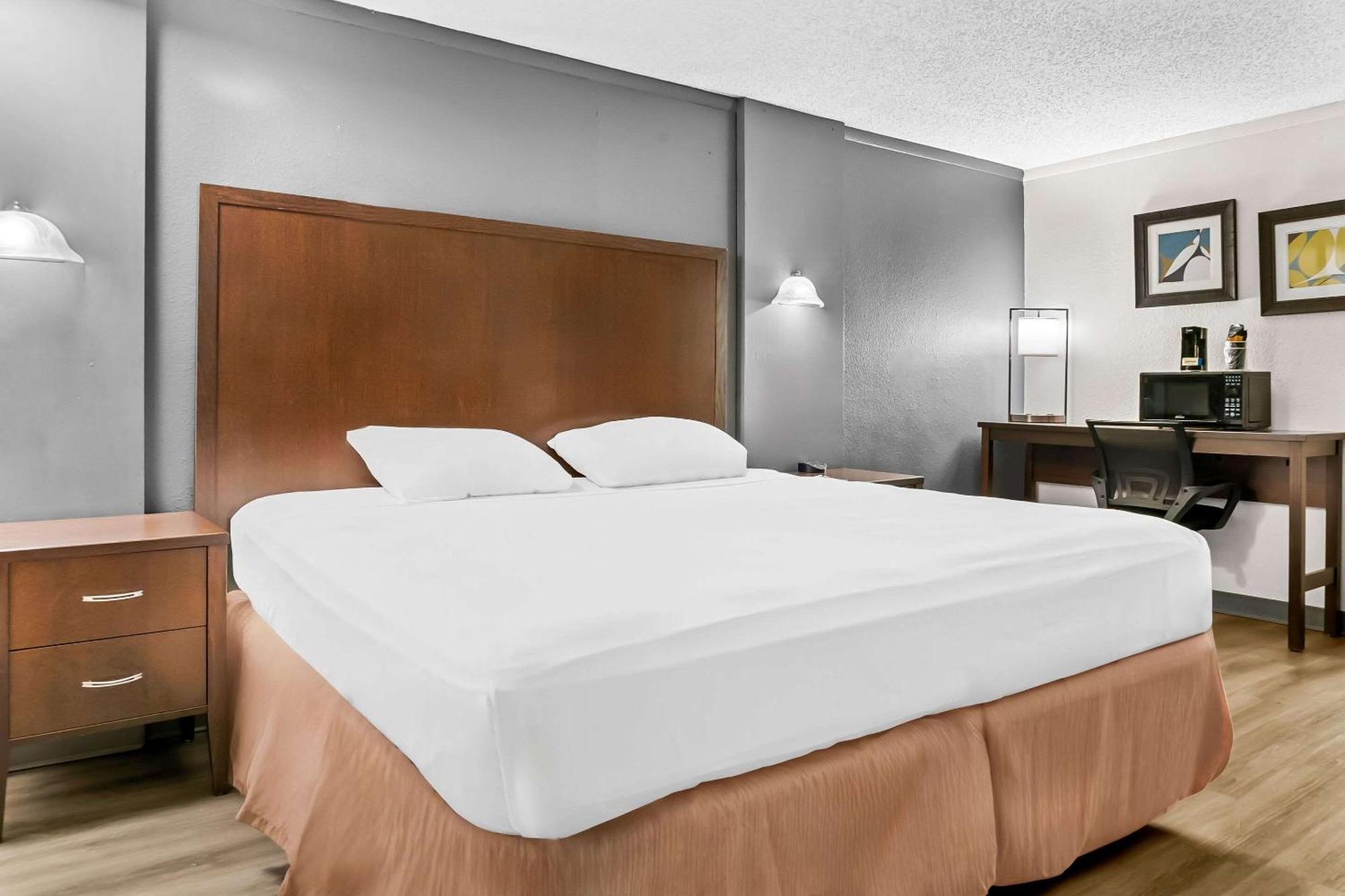 Rodeway Inn & Suites Saginaw Dış mekan fotoğraf