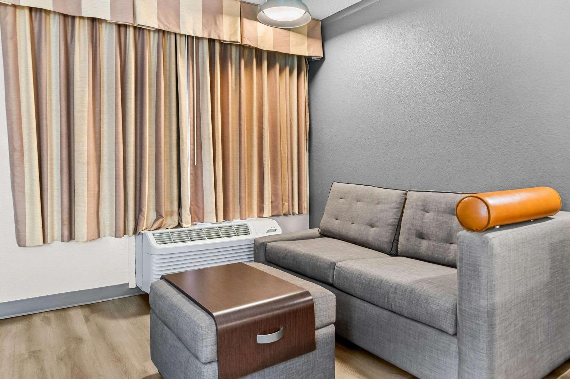 Rodeway Inn & Suites Saginaw Dış mekan fotoğraf