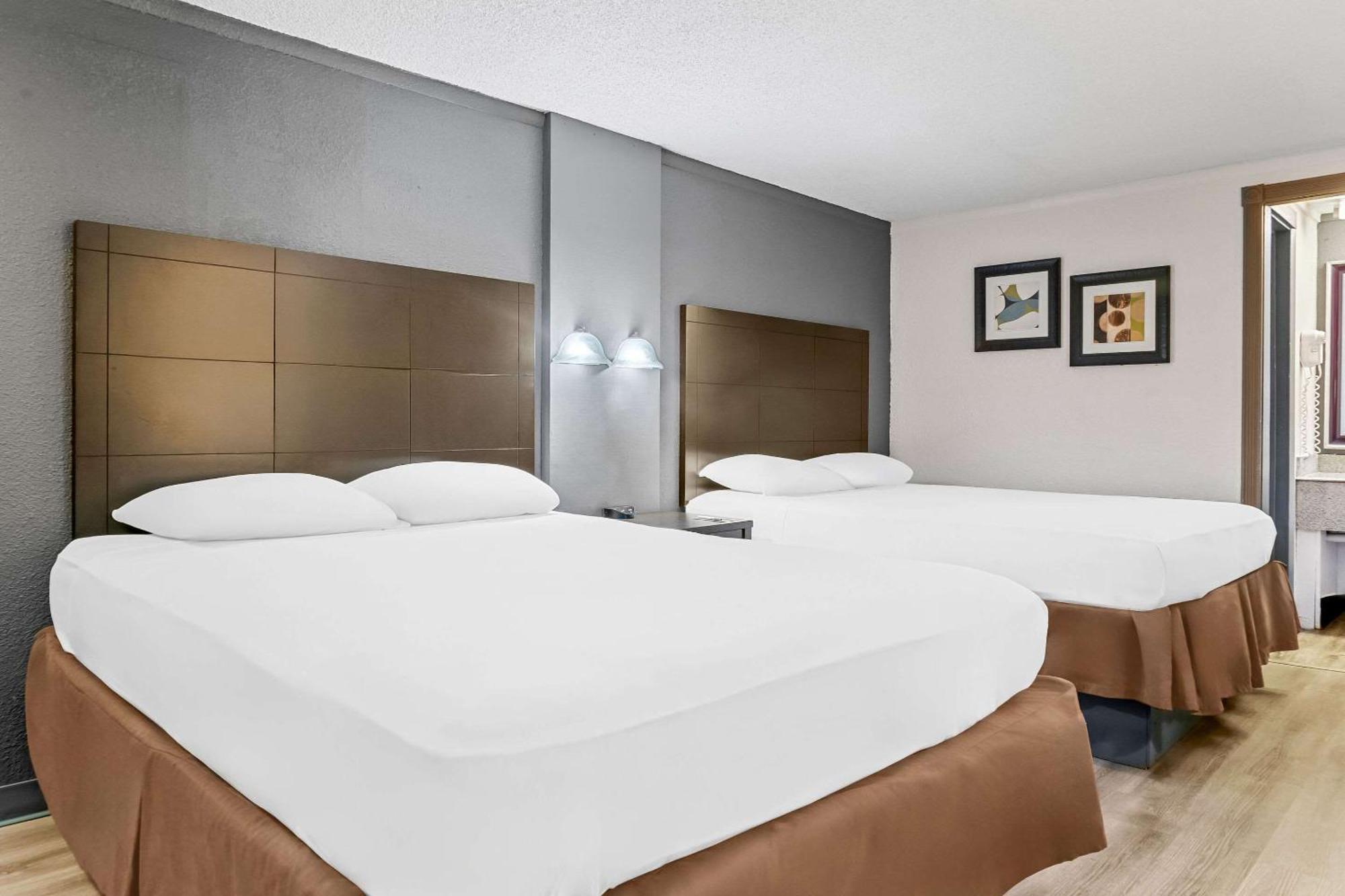 Rodeway Inn & Suites Saginaw Dış mekan fotoğraf