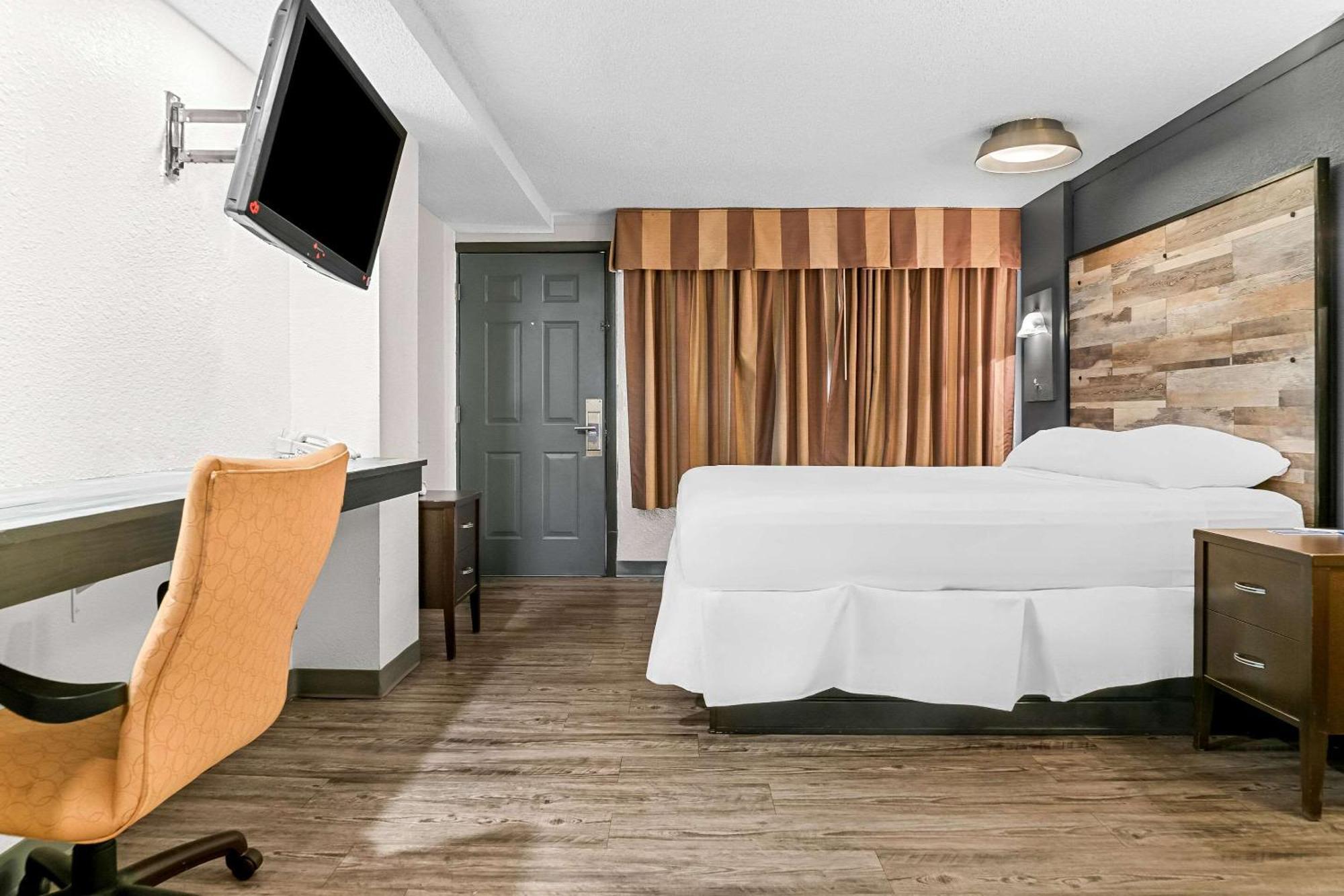 Rodeway Inn & Suites Saginaw Dış mekan fotoğraf