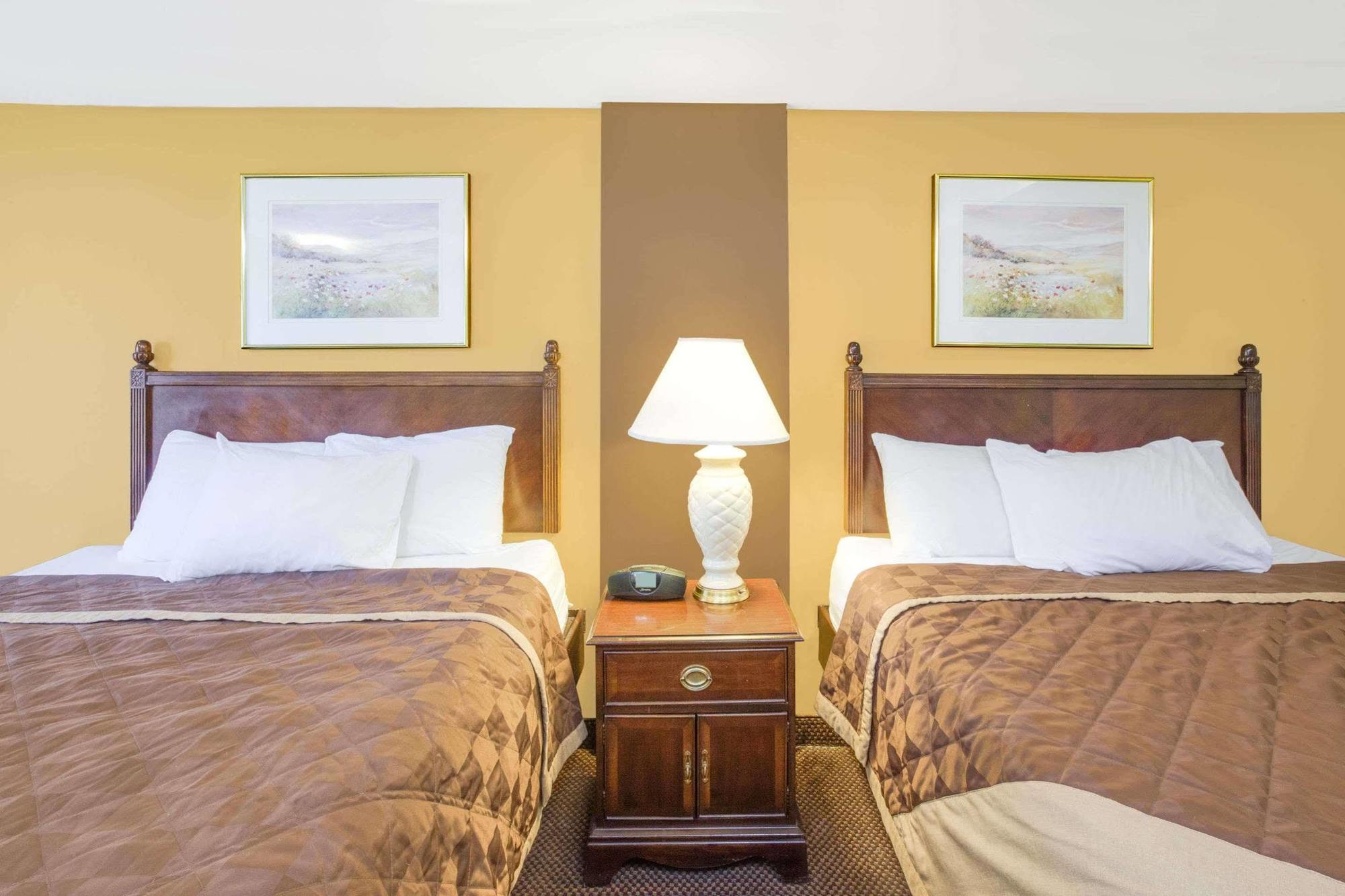 Rodeway Inn & Suites Saginaw Dış mekan fotoğraf